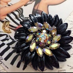 Vintage Rhinestone Flower Brooch